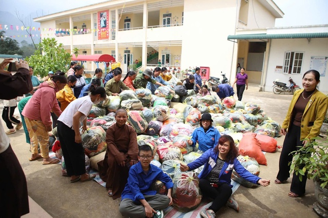 Thanh niên Thủ đô với tinh thần xung kích, tình nguyện vì cộng đồng- Ảnh 3. Thanh niên Thủ đô với tinh thần xung kích, tình nguyện vì cộng đồng- Ảnh 3.