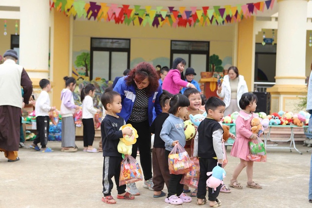 Thanh niên Thủ đô với tinh thần xung kích, tình nguyện vì cộng đồng- Ảnh 2. Thanh niên Thủ đô với tinh thần xung kích, tình nguyện vì cộng đồng- Ảnh 2.