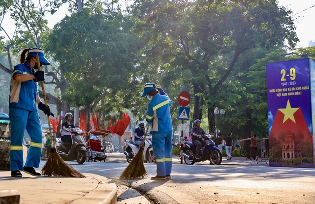 Hà Nội triển khai nhiều phương án bảo đảm vệ sinh môi trường dịp Quốc khánh- Ảnh 1. Hà Nội triển khai nhiều phương án bảo đảm vệ sinh môi trường dịp Quốc khánh- Ảnh 1.