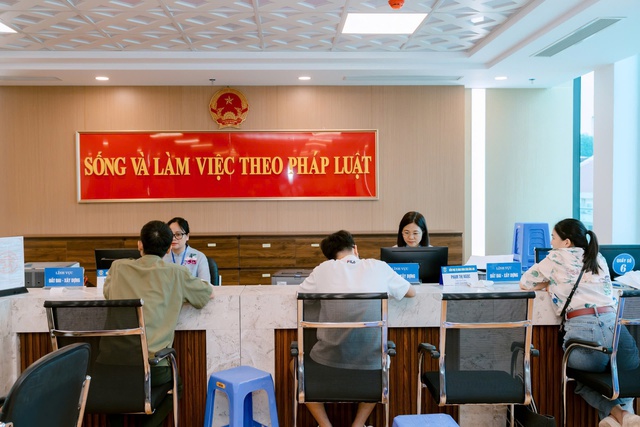 Hà Nội rà soát, đơn giản hóa, chuẩn hóa, điện tử hóa TTHC- Ảnh 1. Hà Nội rà soát, đơn giản hóa, chuẩn hóa, điện tử hóa TTHC- Ảnh 1.