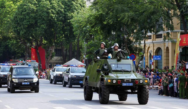 Ngày hội 'Vì Thủ đô bình yên' - Tôn vinh 80 năm truyền thống Công an Thủ đô- Ảnh 6. Ngày hội 'Vì Thủ đô bình yên' - Tôn vinh 80 năm truyền thống Công an Thủ đô- Ảnh 6.