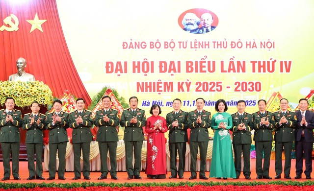 Đồng chí Bùi Thị Minh Hoài giữ chức Bí thư Đảng ủy Bộ Tư lệnh Thủ đô Hà Nội - Ảnh 2.