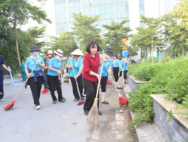 Mỗi người dân Thủ đô là một 'chiến sĩ môi trường'- Ảnh 1.