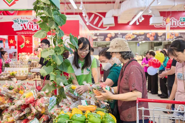 Khai mạc Lễ hội ‘Tự hào đặc sản Việt’ 2025- Ảnh 2. Khai mạc Lễ hội ‘Tự hào đặc sản Việt’ 2025- Ảnh 2.