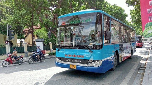 Hà Nội miễn phí xe buýt, tàu điện dịp Quốc khánh 2/9- Ảnh 1. Hà Nội miễn phí xe buýt, tàu điện dịp Quốc khánh 2/9- Ảnh 1.