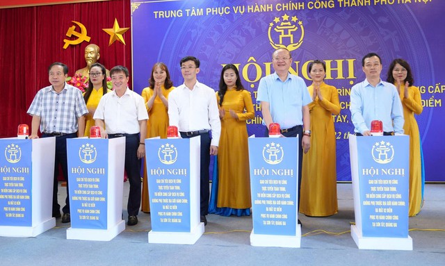 Ra mắt Điểm Phục vụ hành chính công tại xã Sơn Tây và Quảng Oai- Ảnh 1. Ra mắt Điểm Phục vụ hành chính công tại xã Sơn Tây và Quảng Oai- Ảnh 1.