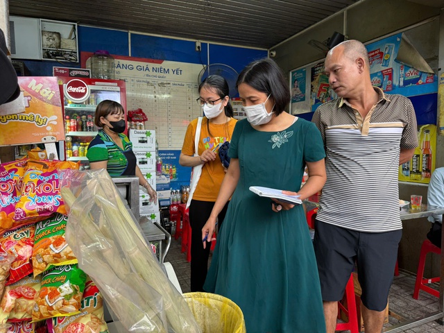 Kiểm tra, giám sát vệ sinh môi trường, phòng chống dịch tại ga, bến xe dịp cao điểm- Ảnh 1. Kiểm tra, giám sát vệ sinh môi trường, phòng chống dịch tại ga, bến xe dịp cao điểm- Ảnh 1.