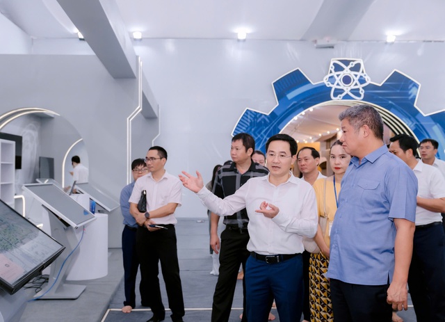 Hà Nội tham gia Triển lãm thành tựu đất nước 80 năm: Dấu ấn tinh hoa ngàn năm, khát vọng vươn tầm- Ảnh 3. Hà Nội tham gia Triển lãm thành tựu đất nước 80 năm: Dấu ấn tinh hoa ngàn năm, khát vọng vươn tầm- Ảnh 3.
