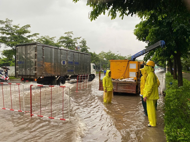 Hà Nội: Kịp thời thoát nước, phục vụ cho các hoạt động của Đại lễ A80- Ảnh 1. Hà Nội: Kịp thời thoát nước, phục vụ cho các hoạt động của Đại lễ A80- Ảnh 1.