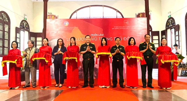 Hơn 150 hiện vật, tư liệu tại triển lãm ‘Lực lượng vũ trang thủ đô - Dấu ấn từ mùa thu lịch sử’- Ảnh 1. Hơn 150 hiện vật, tư liệu tại triển lãm ‘Lực lượng vũ trang thủ đô - Dấu ấn từ mùa thu lịch sử’- Ảnh 1.