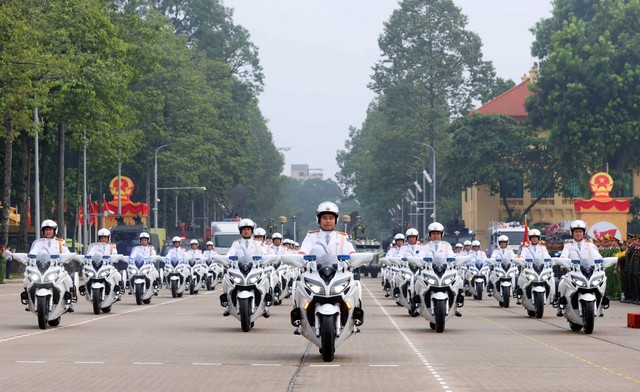 Hướng đi dành cho phương tiện và người đi bộ trong Lễ diễu binh, diễu hành- Ảnh 1. Hướng đi dành cho phương tiện và người đi bộ trong Lễ diễu binh, diễu hành- Ảnh 1.