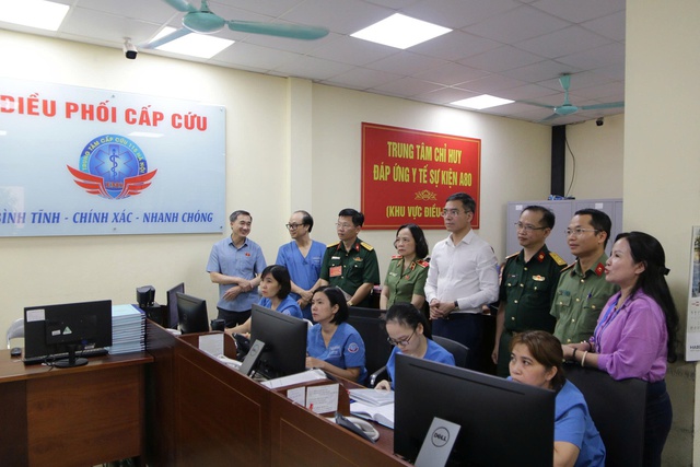 Thứ trưởng Bộ Y tế Trần Văn Thuấn kiểm tra công tác y tế phục vụ sự kiện A80- Ảnh 2. Thứ trưởng Bộ Y tế Trần Văn Thuấn kiểm tra công tác y tế phục vụ sự kiện A80- Ảnh 2.