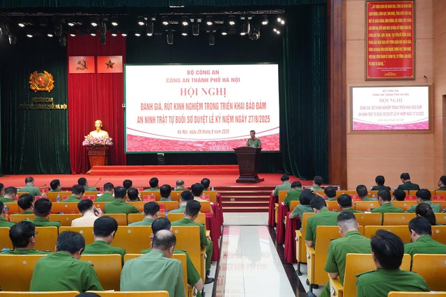 Đánh giá, rút kinh nghiệm công tác bảo đảm an ninh trật tự- Ảnh 1. Đánh giá, rút kinh nghiệm công tác bảo đảm an ninh trật tự- Ảnh 1.