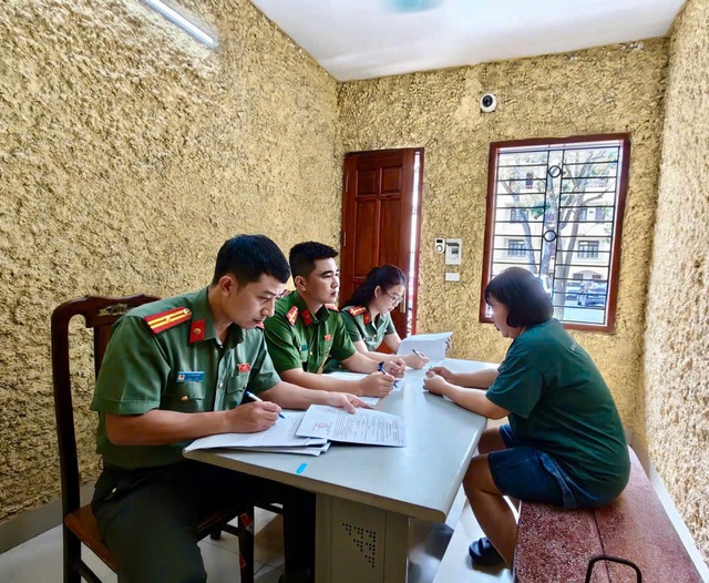 Lừa đảo bán vé xem diễu binh kỷ niệm Quốc khánh- Ảnh 1. Lừa đảo bán vé xem diễu binh kỷ niệm Quốc khánh- Ảnh 1.