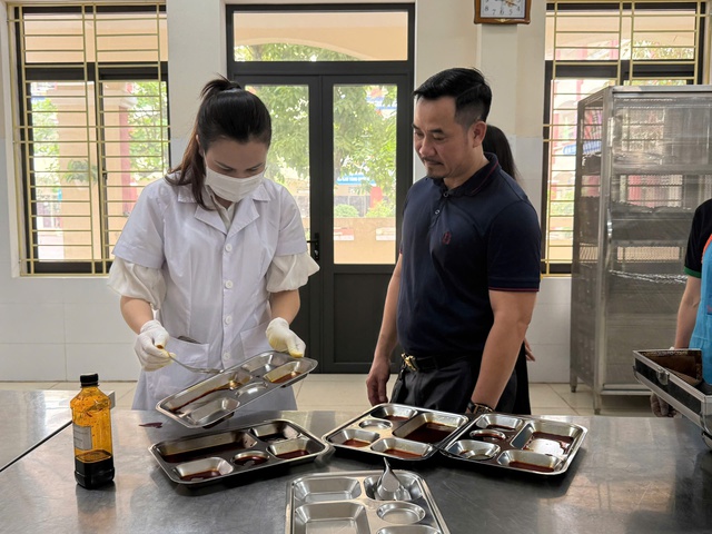 Kiểm tra, xử lý kịp thời nguy cơ mất an toàn thực phẩm từ cơ sở- Ảnh 1.