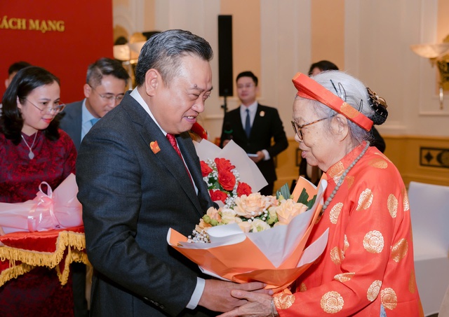 Hà Nội gặp mặt, tri ân Mẹ Việt Nam Anh hùng, Người có công với cách mạng- Ảnh 1. Hà Nội gặp mặt, tri ân Mẹ Việt Nam Anh hùng, Người có công với cách mạng- Ảnh 1.