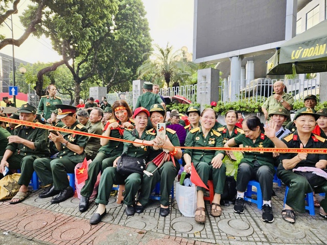 Hà Nội bố trí 8.000 chỗ ngồi ưu tiên cho cựu chiến binh xem diễu binh, diễu hành- Ảnh 1. Hà Nội bố trí 8.000 chỗ ngồi ưu tiên cho cựu chiến binh xem diễu binh, diễu hành- Ảnh 1.