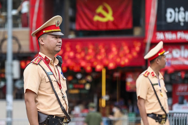 Phân luồng, đảm bảo giao thông phục vụ Chương trình nghệ thuật - Ảnh 1. Phân luồng, đảm bảo giao thông phục vụ Chương trình nghệ thuật - Ảnh 1.