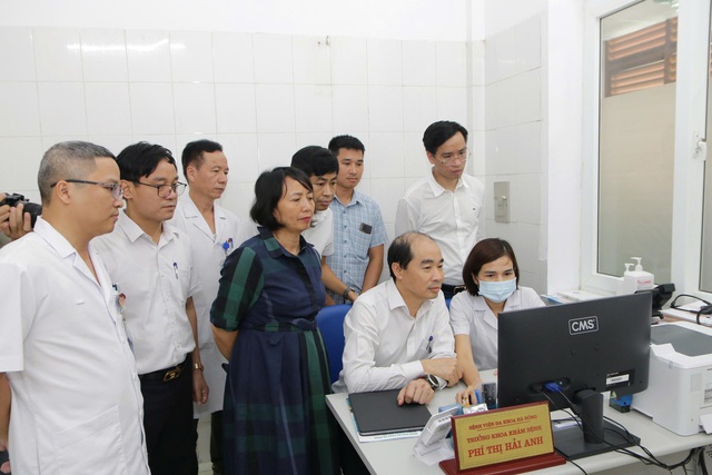 Các bệnh viện công lập đẩy mạnh triển khai hồ sơ bệnh án điện tử- Ảnh 1.
