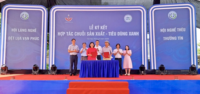 Khai mạc chuỗi chương trình kết nối mạng lưới sản xuất và tiêu dùng bền vững- Ảnh 1. Khai mạc chuỗi chương trình kết nối mạng lưới sản xuất và tiêu dùng bền vững- Ảnh 1.