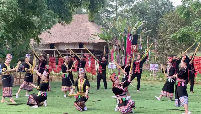 ‘Vui hội non sông’- Kết nối văn hóa truyền thống các dân tộc tại Thủ đô- Ảnh 1. ‘Vui hội non sông’- Kết nối văn hóa truyền thống các dân tộc tại Thủ đô- Ảnh 1.