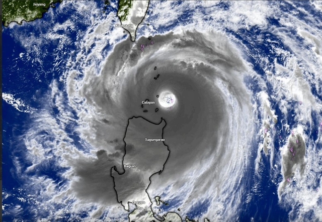 Khuyến cáo người dân hạn chế ra đường khi siêu bão Ragasa đổ bộ- Ảnh 1. Khuyến cáo người dân hạn chế ra đường khi siêu bão Ragasa đổ bộ- Ảnh 1.