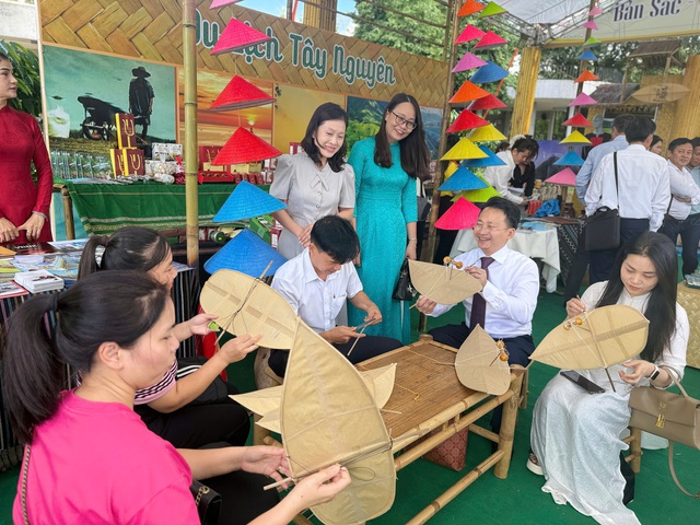 Hà Nội 'bắt tay' miền Trung - Tây Nguyên tạo sức bật mới cho du lịch- Ảnh 2.