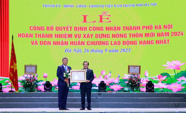 Hà Nội đón nhận Quyết định công nhận hoàn thành nhiệm vụ xây dựng nông thôn mới- Ảnh 3. Hà Nội đón nhận Quyết định công nhận hoàn thành nhiệm vụ xây dựng nông thôn mới- Ảnh 3.