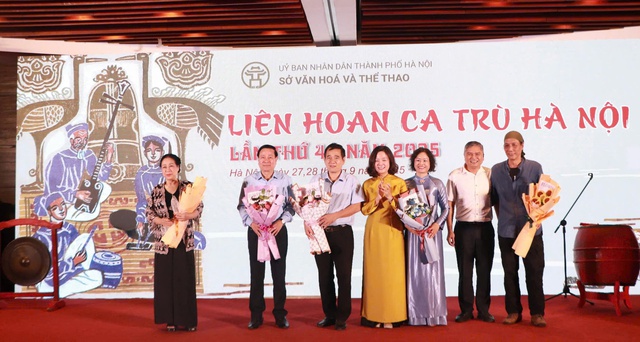Khai mạc Liên hoan Ca trù Hà Nội lần thứ 4 năm 2025- Ảnh 1.