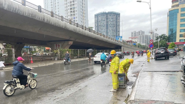 Hà Nội ứng trực tiêu thoát nước, phòng chống úng ngập- Ảnh 3.