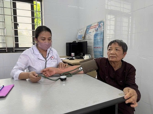 Trạm y tế xã, phường thích ứng sau 2 tháng thực hiện chính quyền 2 cấp- Ảnh 1.