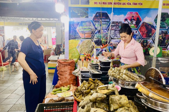 Khai mạc hội chợ 'Hàng hoá, sản phẩm xanh vì người tiêu dùng'- Ảnh 2. Khai mạc hội chợ 'Hàng hoá, sản phẩm xanh vì người tiêu dùng'- Ảnh 2.