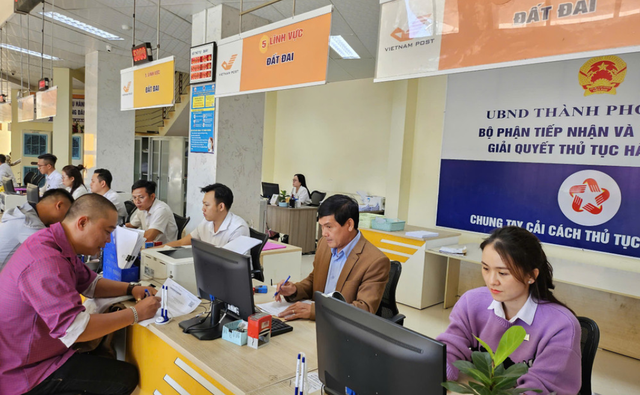 Hà Nội: Khẩn trương kiểm tra trách nhiệm việc chậm giải quyết hồ sơ đất đai- Ảnh 1. Hà Nội: Khẩn trương kiểm tra trách nhiệm việc chậm giải quyết hồ sơ đất đai- Ảnh 1.