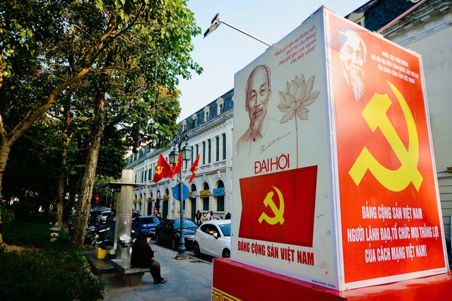 Hà Nội rợp cờ hoa đón chào Đại hội Đảng lần thứ XIV- Ảnh 5. Hà Nội rợp cờ hoa đón chào Đại hội Đảng lần thứ XIV- Ảnh 5.