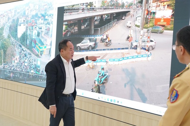 Hà Nội bàn giải pháp xử lý 51 điểm thường xuyên ùn tắc giao thông- Ảnh 2.