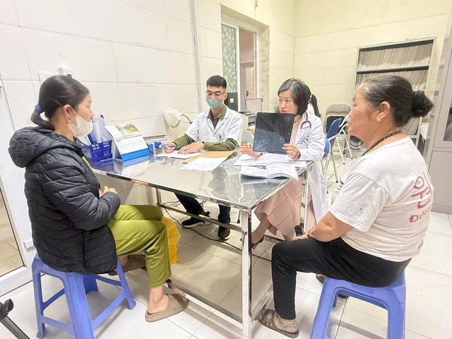 Nâng cao năng lực y tế cơ sở - nền tảng vững chắc cho chăm sóc sức khỏe Thủ đô- Ảnh 2.