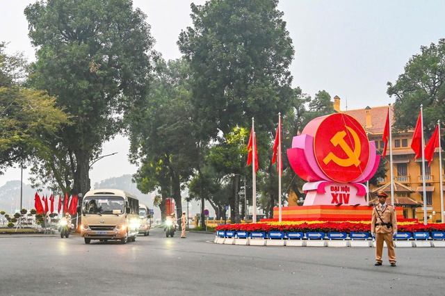 Hà Nội: Giao thông thông suốt, an ninh được bảo đảm ngay từ ngày đầu Đại hội XIV- Ảnh 1.