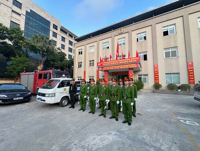 Công an Sân bay Nội Bài bảo đảm an ninh, trật tự tuyệt đối phục vụ Đại hội XIV của Đảng- Ảnh 1.