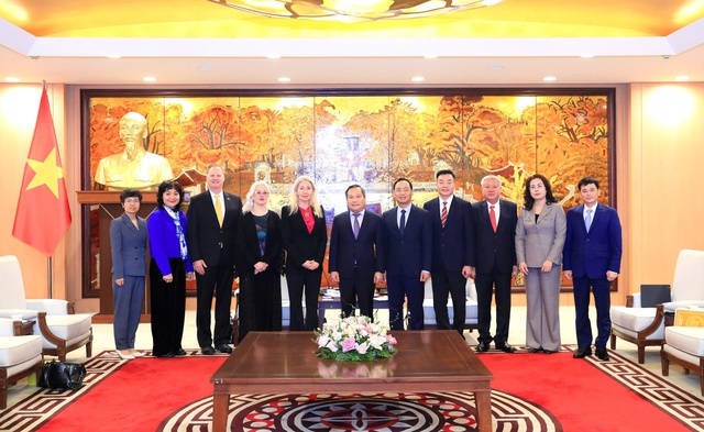 Hà Nội hoan nghênh Tập đoàn Ford Motor (Hoa Kỳ) đồng hành trong nỗ lực giảm phát thải- Ảnh 2. Hà Nội hoan nghênh Tập đoàn Ford Motor (Hoa Kỳ) đồng hành trong nỗ lực giảm phát thải- Ảnh 2.