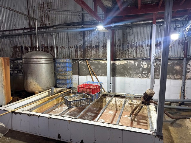 Phát hiện cơ sở trữ, chế biến hàng chục tấn lòng lợn không rõ nguồn gốc- Ảnh 3.