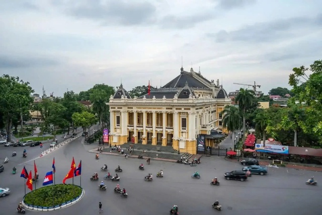 Phân luồng giao thông phục vụ chương trình 'Hòa nhạc ánh sáng - Chào năm mới 2026'- Ảnh 1.