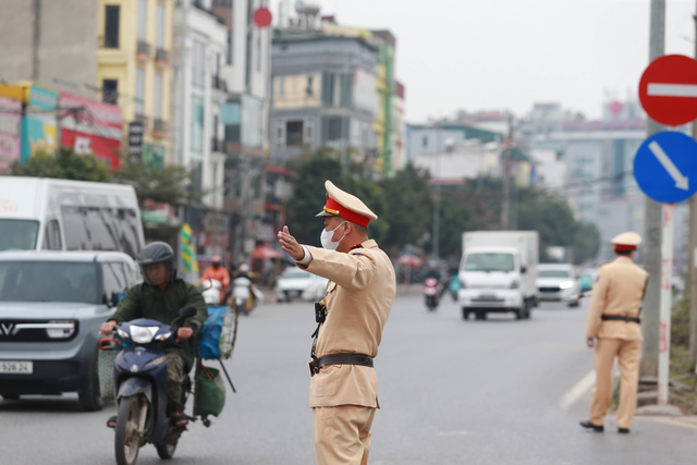 Hà Nội bảo đảm trật tự, an toàn giao thông sau 4 ngày nghỉ Tết Dương lịch- Ảnh 1.