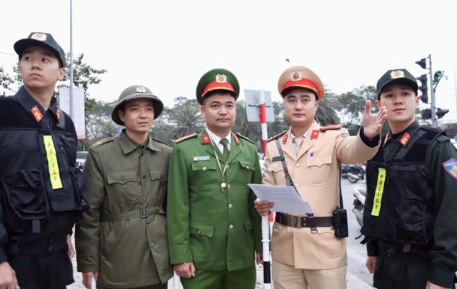 Hà Nội siết chặt giao thông phục vụ sơ duyệt, diễn tập bảo vệ Đại hội XIV- Ảnh 1.