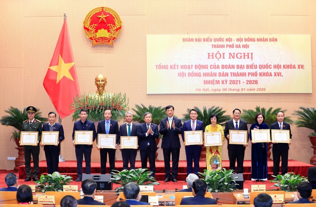 Phát huy vai trò đại biểu dân cử, đưa cơ chế chính sách thấm sâu vào đời sống- Ảnh 4. Phát huy vai trò đại biểu dân cử, đưa cơ chế chính sách thấm sâu vào đời sống- Ảnh 4.