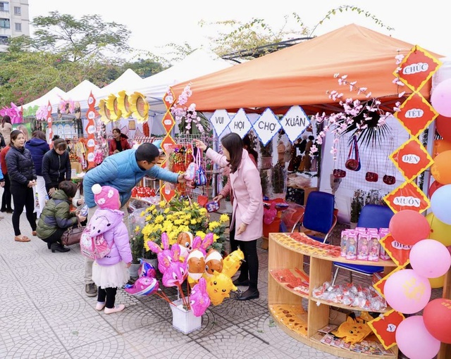 Hà Nội tham gia Hội chợ Mùa xuân 2026 và tổ chức hội chợ tại 30 xã, phường- Ảnh 1. Hà Nội tham gia Hội chợ Mùa xuân 2026 và tổ chức hội chợ tại 30 xã, phường- Ảnh 1.