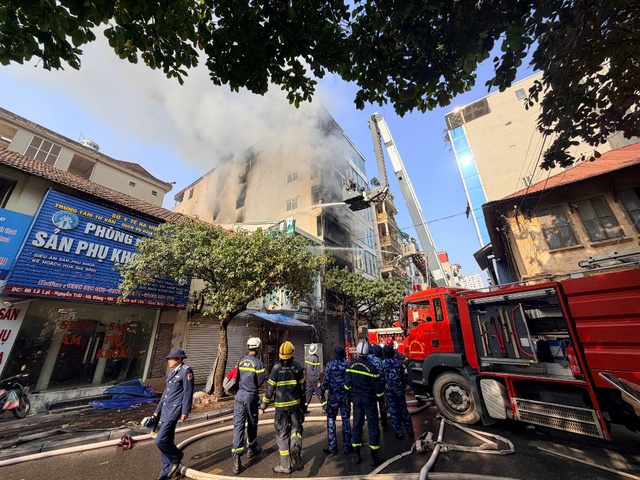 Hai người tử vong tại vụ cháy số 84 Lê Lợi, phường Hà Đông- Ảnh 1.