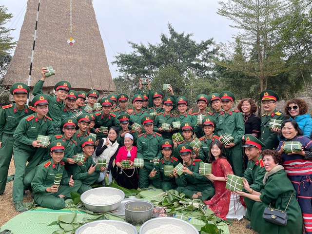 ‘Bánh Chưng xanh - Tết vì người nghèo’ năm 2026: Gìn giữ văn hóa, lan tỏa yêu thương- Ảnh 1.