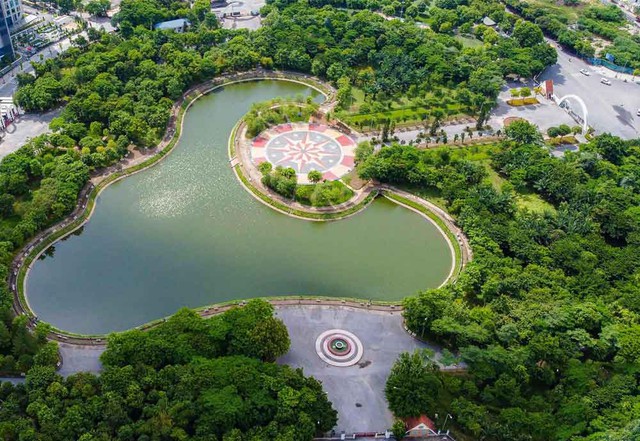Hà Nội đẩy mạnh đầu tư xây dựng công viên, kiến tạo không gian xanh cho người dân- Ảnh 1.