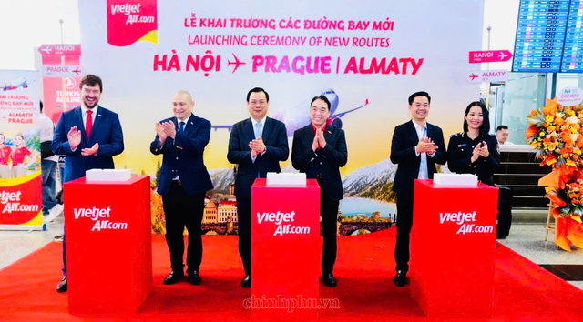 Động lực bứt phá mới cho du lịch Thủ đô từ các đường bay đến Trung Á và Châu Âu- Ảnh 2.