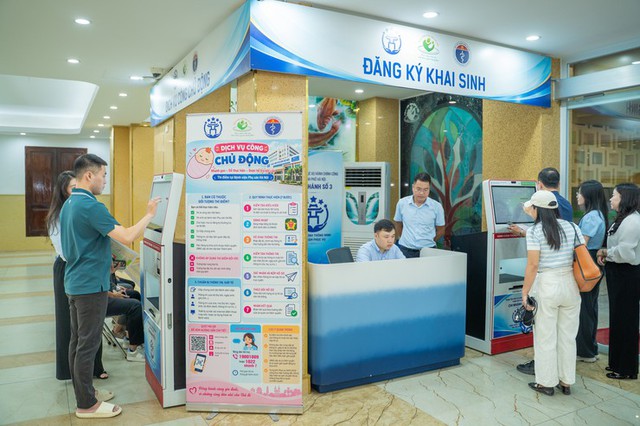 Hà Nội hỗ trợ đăng ký khai sinh ngay tại bệnh viện- Ảnh 2.
